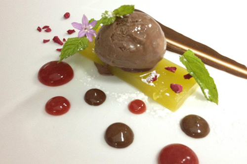 live oil, olive oil jelly with chocolate ice cream. Strawberry and raspberry puree. Chocolate cream